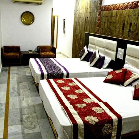 Kaveri Hotel And Restaurant Yamunānagar Εξωτερικό φωτογραφία