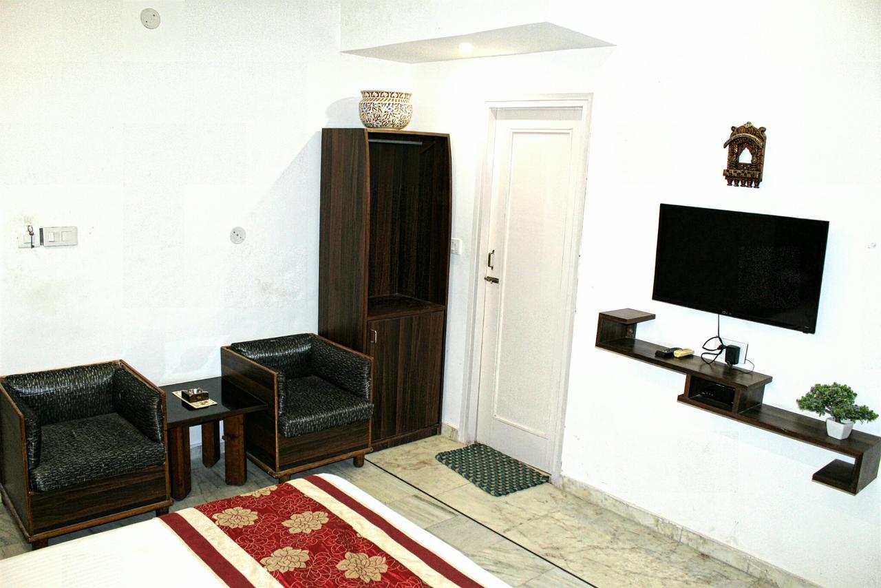 Kaveri Hotel And Restaurant Yamunānagar Εξωτερικό φωτογραφία